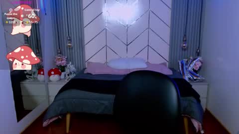 Kimberly online show from December 1, 1:03 pm