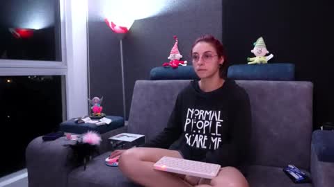 Agata Collinss online show from December 5, 7:19 am