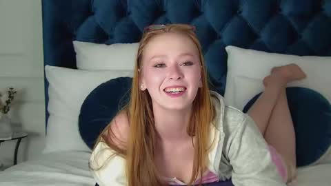 AgataFoxley online show from September 14, 6:11 am