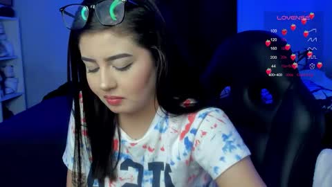 Cat online show from November 13, 4:55 am