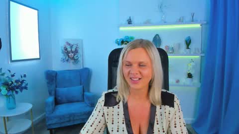 Snapshot of agathaklouin chatting on October 11, 7:16 pm Agatha online show from October 11, 7:16 pm