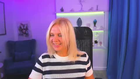 Snapshot of agathaklouin chatting on September 13, 8:06 pm Agatha online show from September 13, 8:06 pm