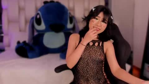 agathauwudoll online show from June 5, 8:15 pm