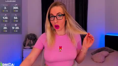 Polly online show from February 10, 3:48 pm