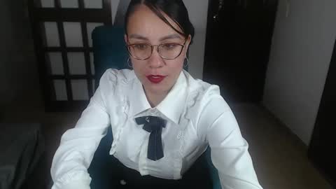Snapshot of aghata_moon chatting on January 27, 2:46 pm Aghata Moon online show from January 27, 2:46 pm