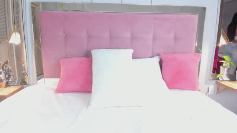 AHINOA online show from December 16, 8:15 pm