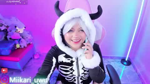 Ahri help me get to 100  online show from November 28, 4:37 am