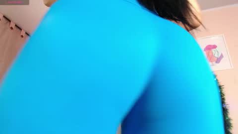 Ailyn online show from December 15, 11:21 pm