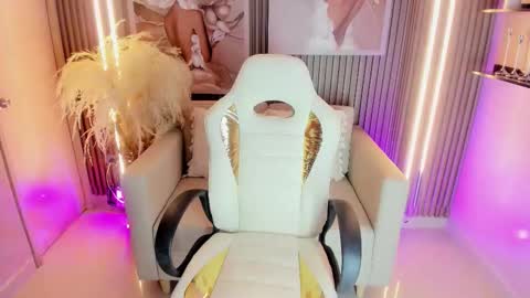   online show from October 24, 3:13 am