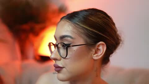  Aileen  online show from April 21, 1:42 am