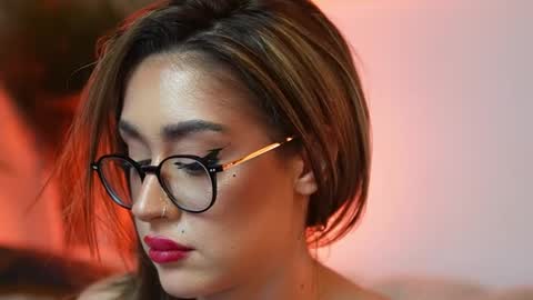  Aileen  online show from April 6, 4:46 am