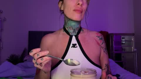 Airgead online show from January 14, 12:15 am