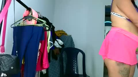 aisha koswell3 online show from April 18, 7:22 am