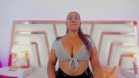 Aisha Rodgers online show from November 4, 8:47 pm