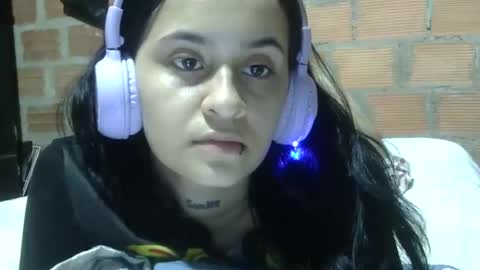 Snapshot of aitana23_ chatting on September 17, 2:31 am aiti online show from September 17, 2:31 am