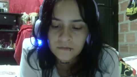 Snapshot of aitana23_ chatting on October 18, 1:52 am aiti online show from October 18, 1:52 am