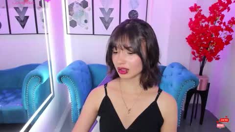 Azaka  online show from September 24, 12:37 pm