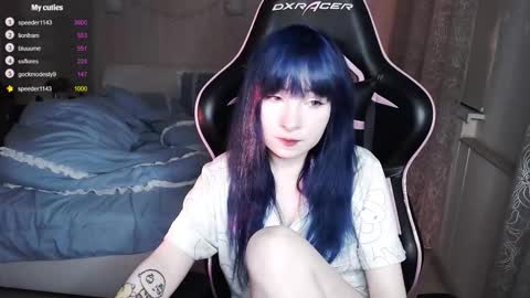 akirahartyx online show from September 22, 3:54 pm