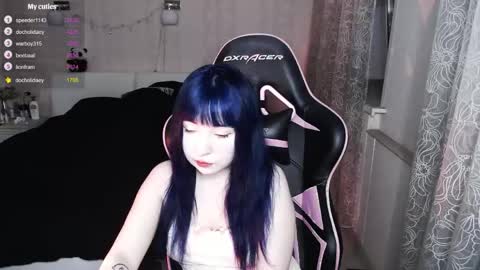 akirahartyx online show from April 3, 4:38 pm