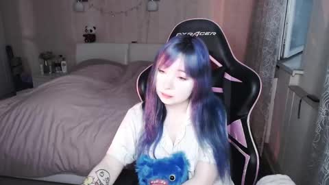 akirahartyx online show from May 26, 3:44 pm