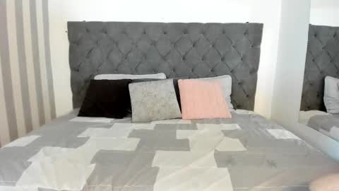 Snapshot of alahia_am chatting on March 7, 11:18 am alahia_am online show from March 7, 11:18 am