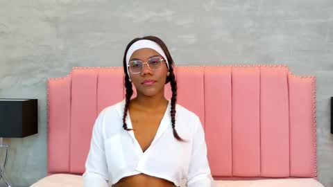 alaia_colins online show from December 20, 10:52 am