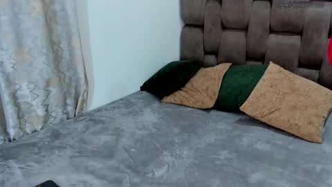     online show from November 29, 8:57 pm