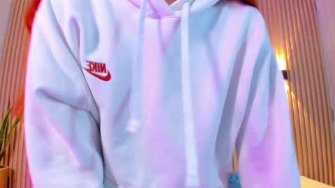 A L A N A  online show from November 10, 12:22 pm