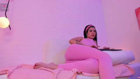 Alana  online show from May 16, 1:54 pm