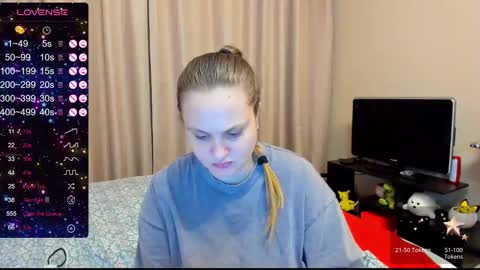 Julia online show from December 7, 4:42 am