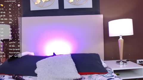 alana online show from October 1, 3:11 am