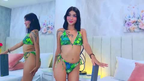 Snapshot of alanah_grey chatting on October 24, 8:16 pm Alanah Bustamante online show from October 24, 8:16 pm