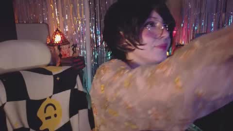 Alaska Grace       online show from March 11, 4:17 am