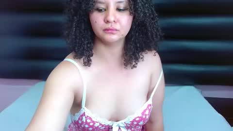 Snapshot of alasmith_ chatting on December 15, 12:28 pm AlaSmith online show from December 15, 12:28 pm