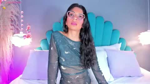 Alassia Hocthner online show from September 16, 11:40 am