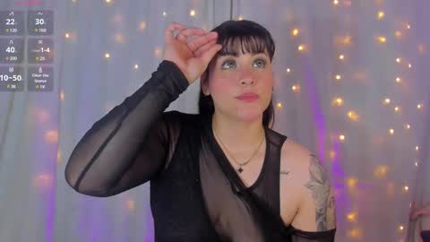 Snapshot of aleja_rossi chatting on March 6, 6:26 pm Aleja online show from March 6, 6:26 pm