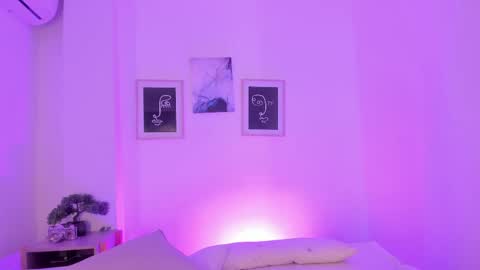 Alejandra online show from April 12, 1:47 pm