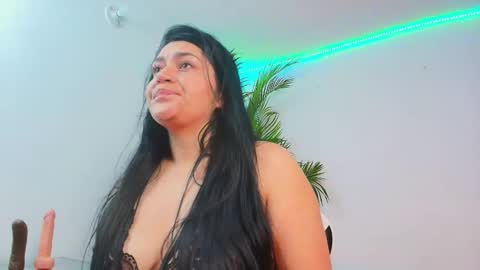 Snapshot of alejitasweet1 chatting on October 5, 12:43 pm aleja online show from October 5, 12:43 pm