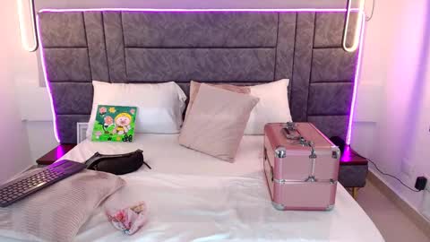 aleka_williams_ online show from September 26, 4:26 pm