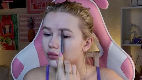 Lexi online show from February 7, 4:06 am