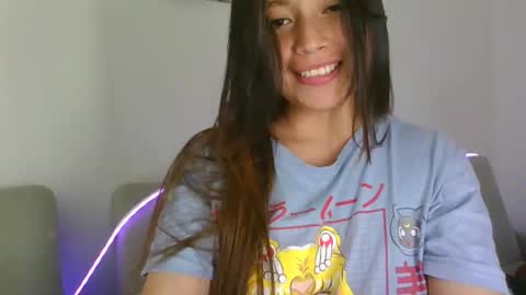 QUEEN OFF MILk  IM BACK  15 NOV online show from November 15, 1:28 am