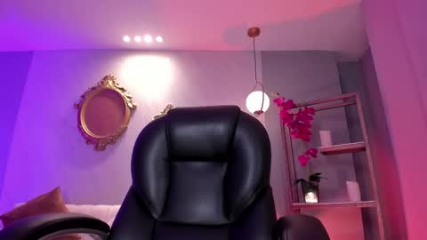 Alessia  online show from October 28, 8:57 pm