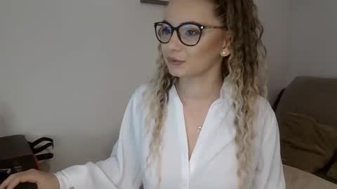 Snapshot of alessiacreed chatting on October 30, 9:27 pm AlessiaCreed online show from October 30, 9:27 pm