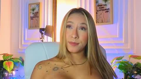 Alessia online show from April 4, 10:58 am