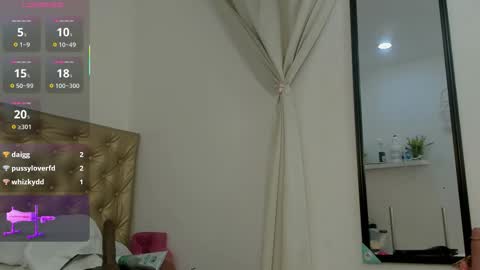 alessiiaa online show from November 22, 8:44 pm