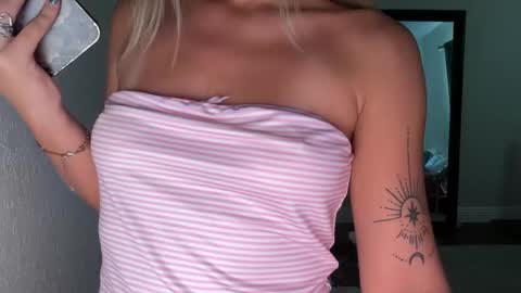 alex  online show from October 28, 10:25 pm