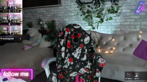 alex_howell online show from January 17, 8:55 pm