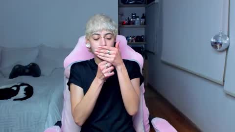 Residente0xxx online show from March 3, 6:30 am