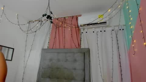 Snapshot of alexa_dream_0 chatting on October 6, 6:45 pm alexa_dream_0 online show from October 6, 6:45 pm