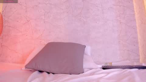 Alexa Millers online show from November 23, 7:00 am